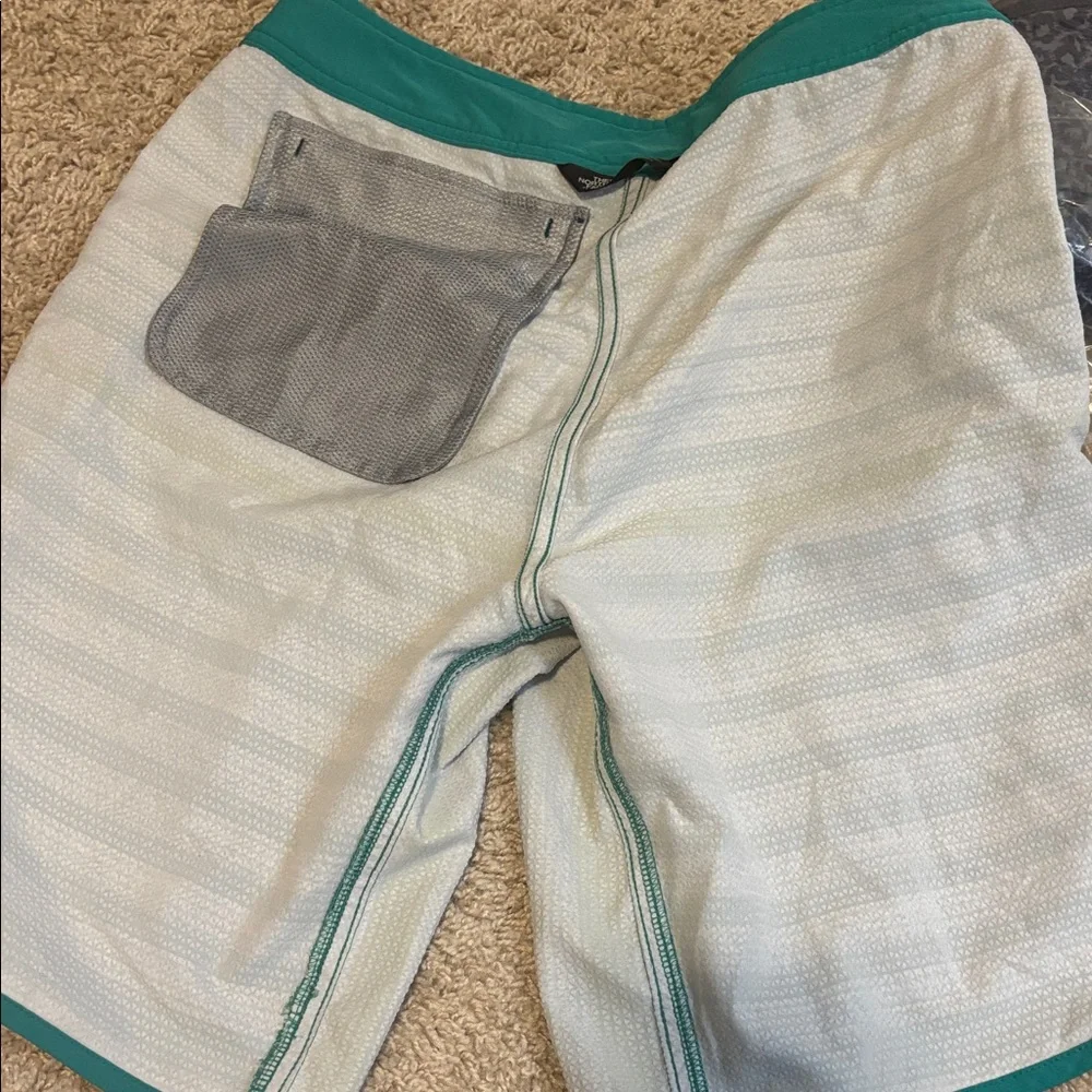 The North Face Teal green blue striped swim trunks board shorts size 30